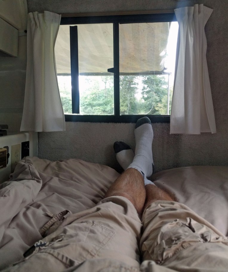 casita-feet-camping-bed